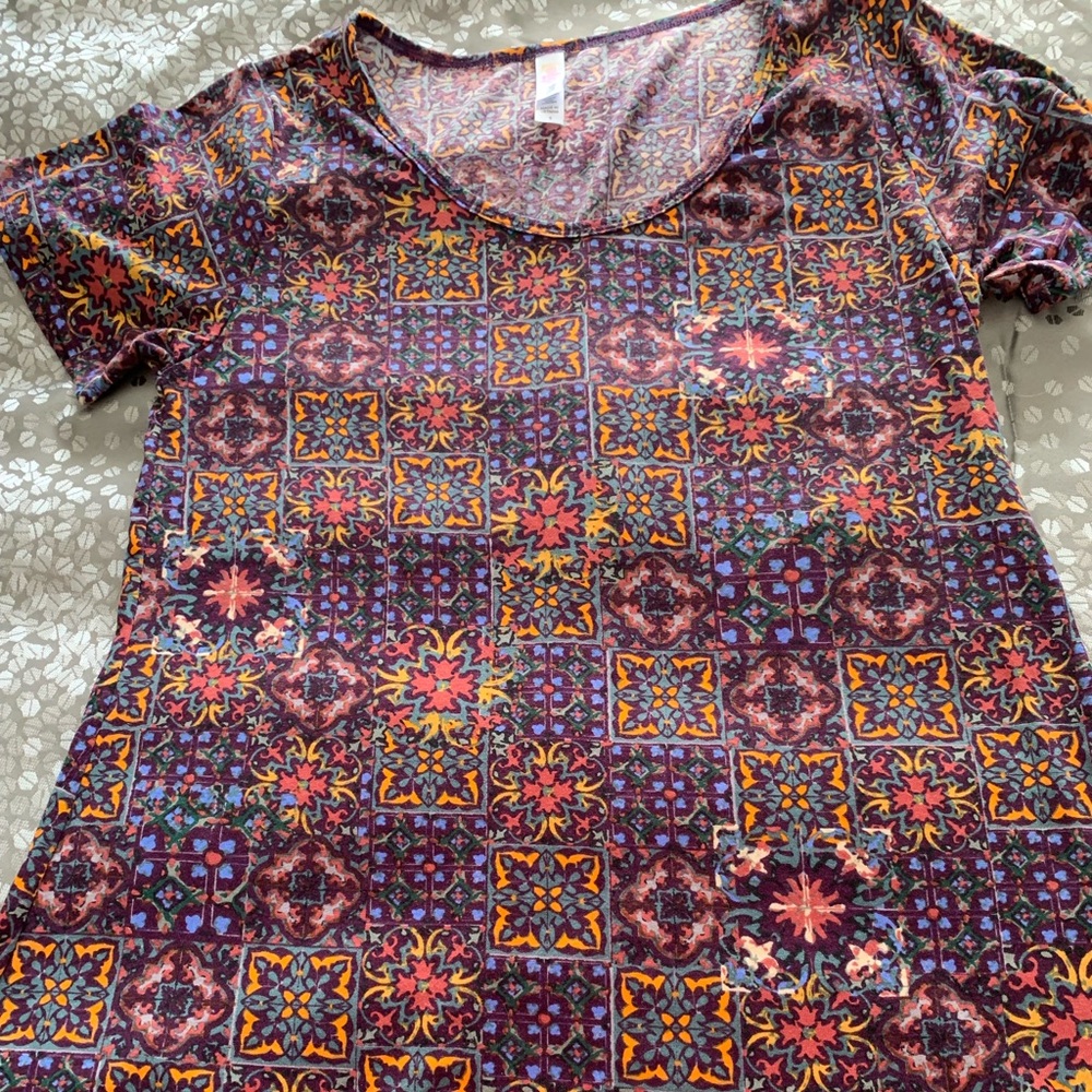 Lularoe Classic Tee